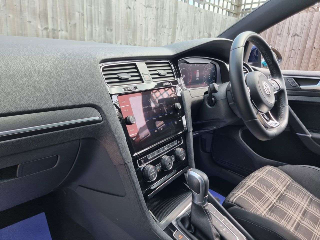 2017 VOLKSWAGEN GOLF 2017 VOLKSWAGEN GOLF
