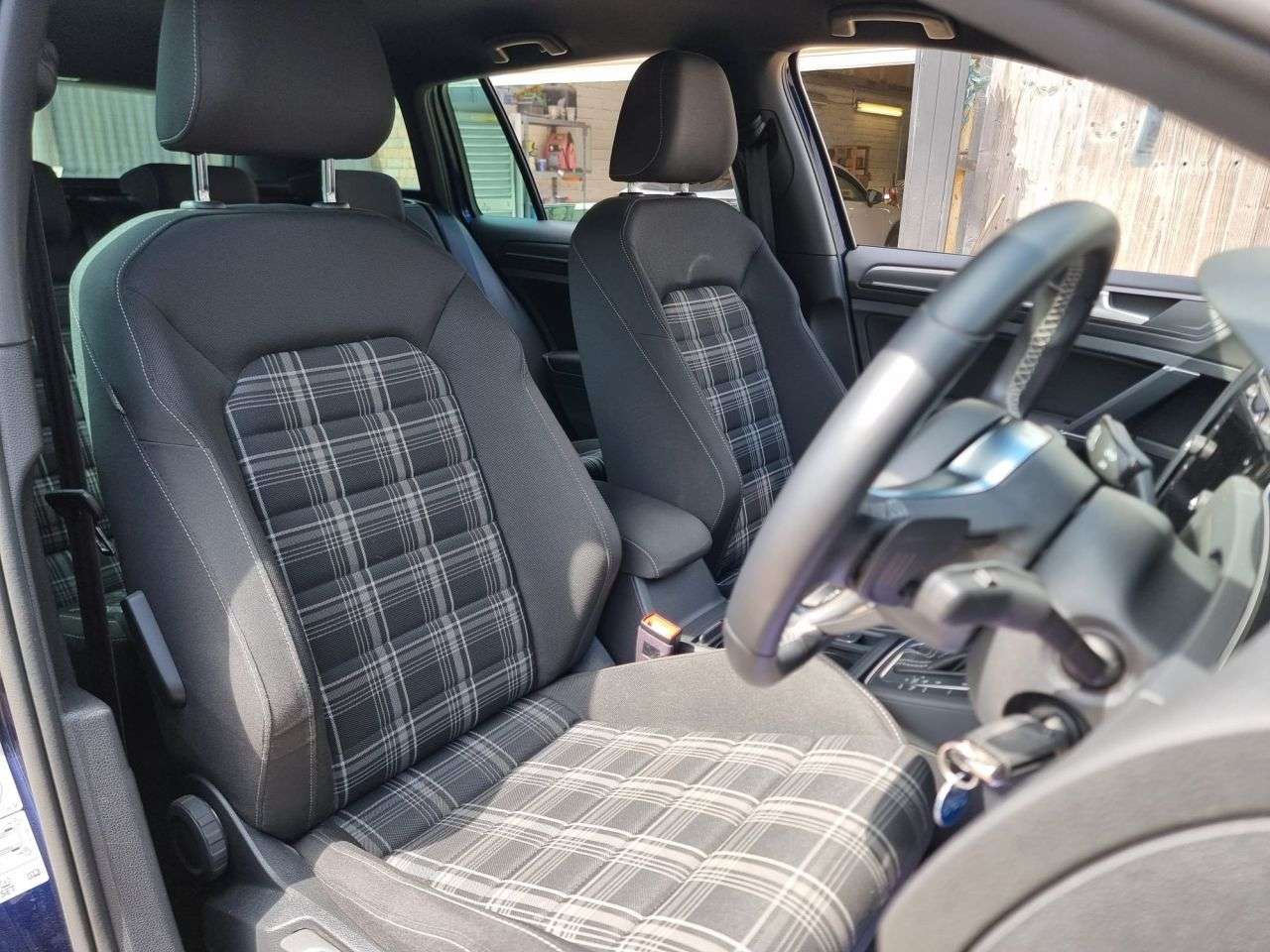 2017 VOLKSWAGEN GOLF 2017 VOLKSWAGEN GOLF