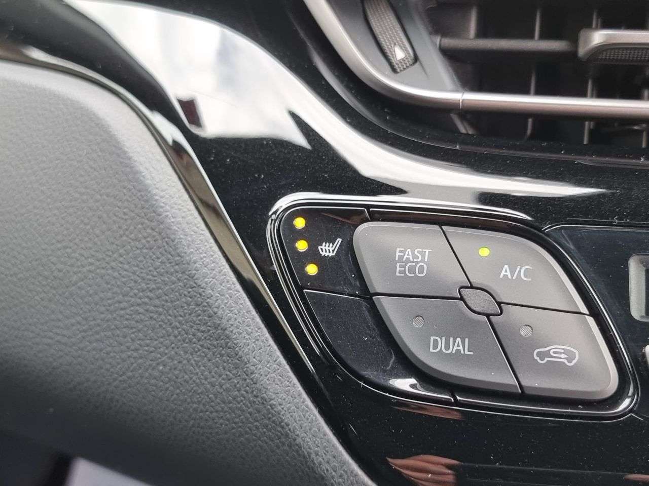 2018 TOYOTA C-HR 2018 TOYOTA C-HR