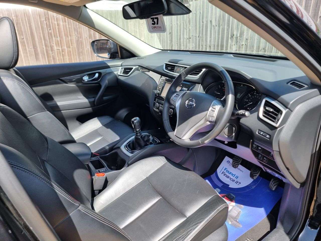 A 2017 NISSAN X-TRAIL 1.6 dCi Tekna SUV 5dr Diesel Manual Euro 6 (s/s) (130 ps) SAT NAV + R/CAMER A 2017 NISSAN X-TRAIL 1.6 dCi Tekna SUV 5dr Diesel Manual Euro 6 (s/s) (130 ps) SAT NAV + R/CAMER