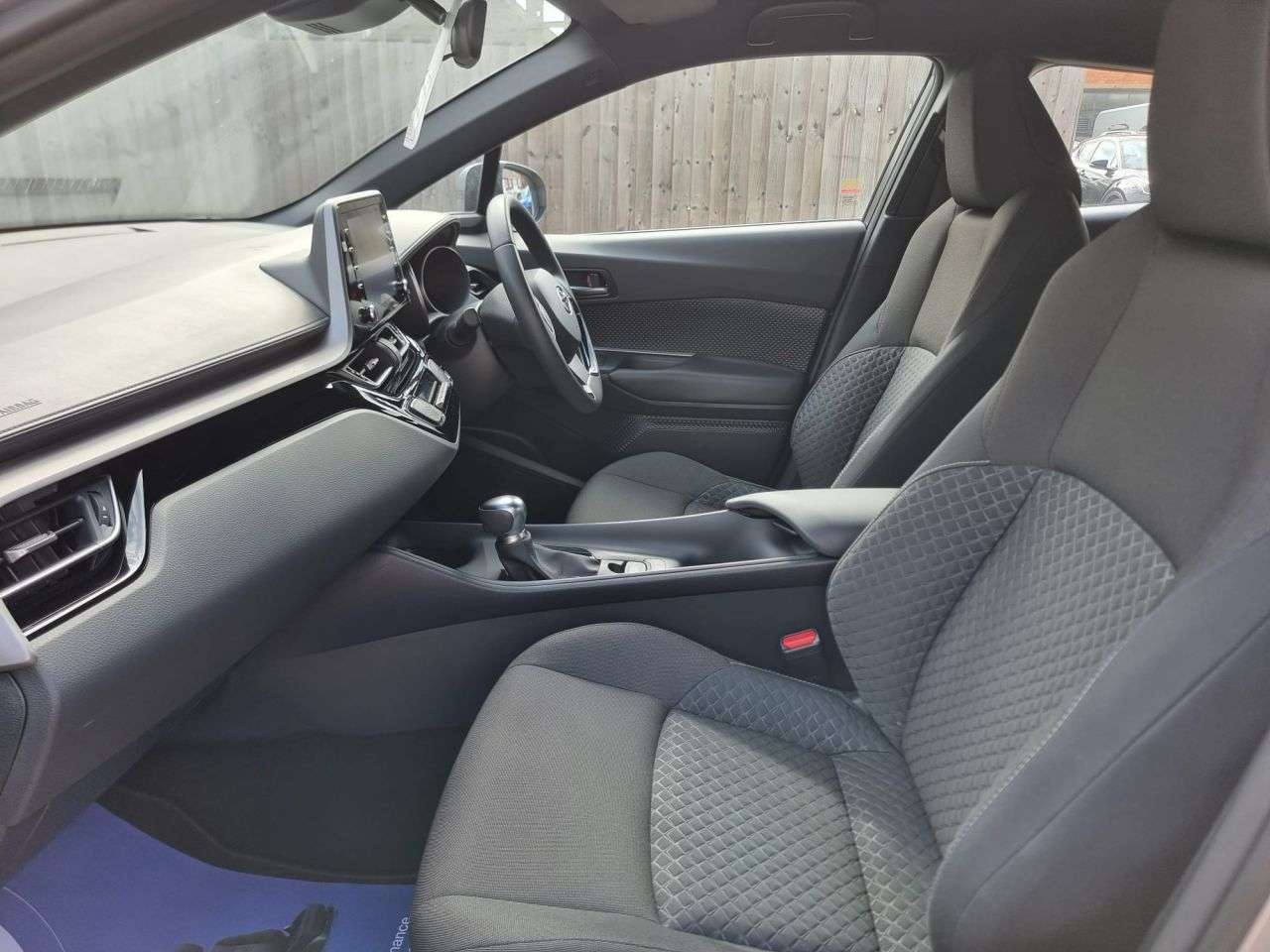 2023 TOYOTA C-HR 2023 TOYOTA C-HR