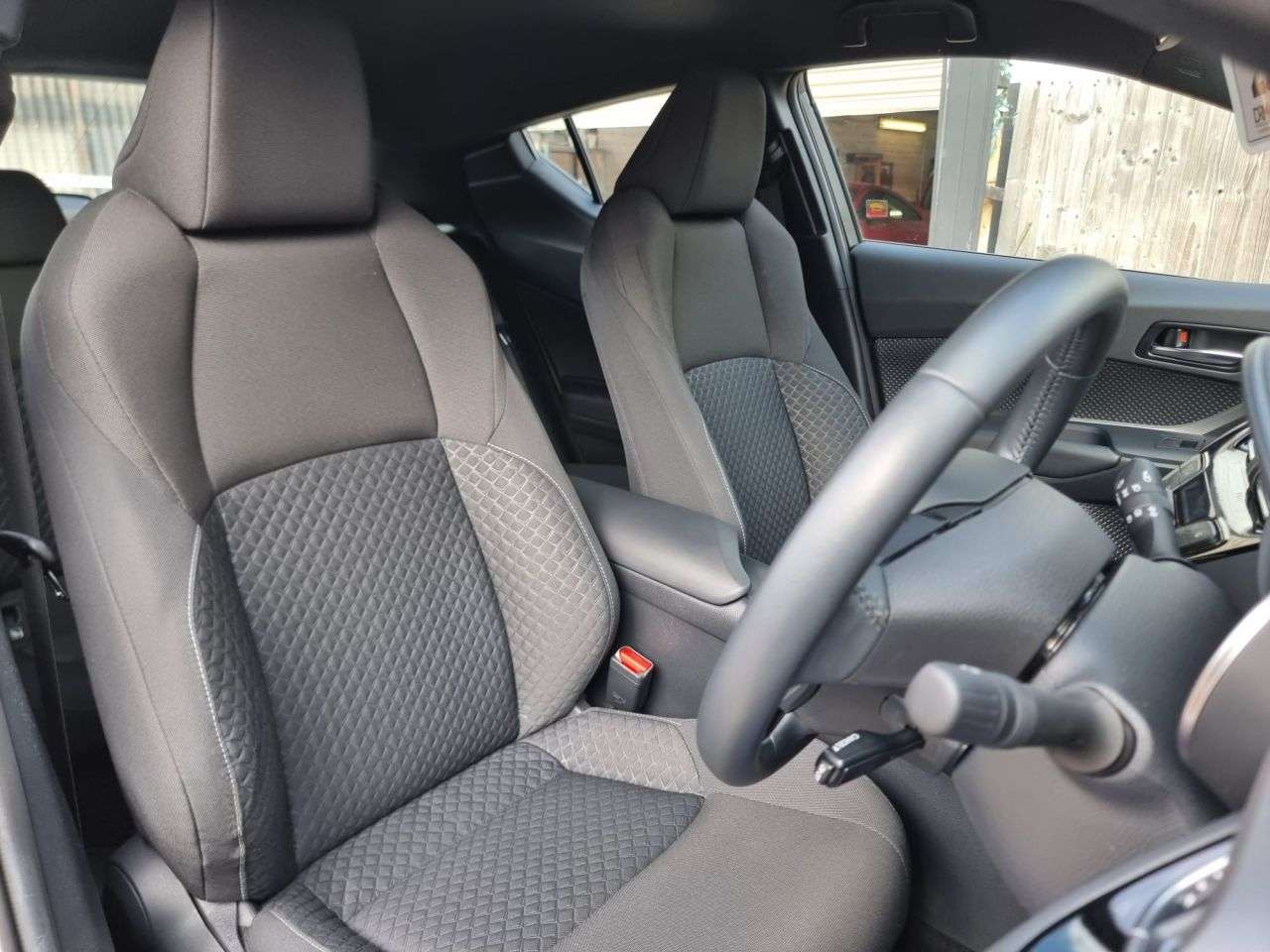 2023 TOYOTA C-HR 2023 TOYOTA C-HR