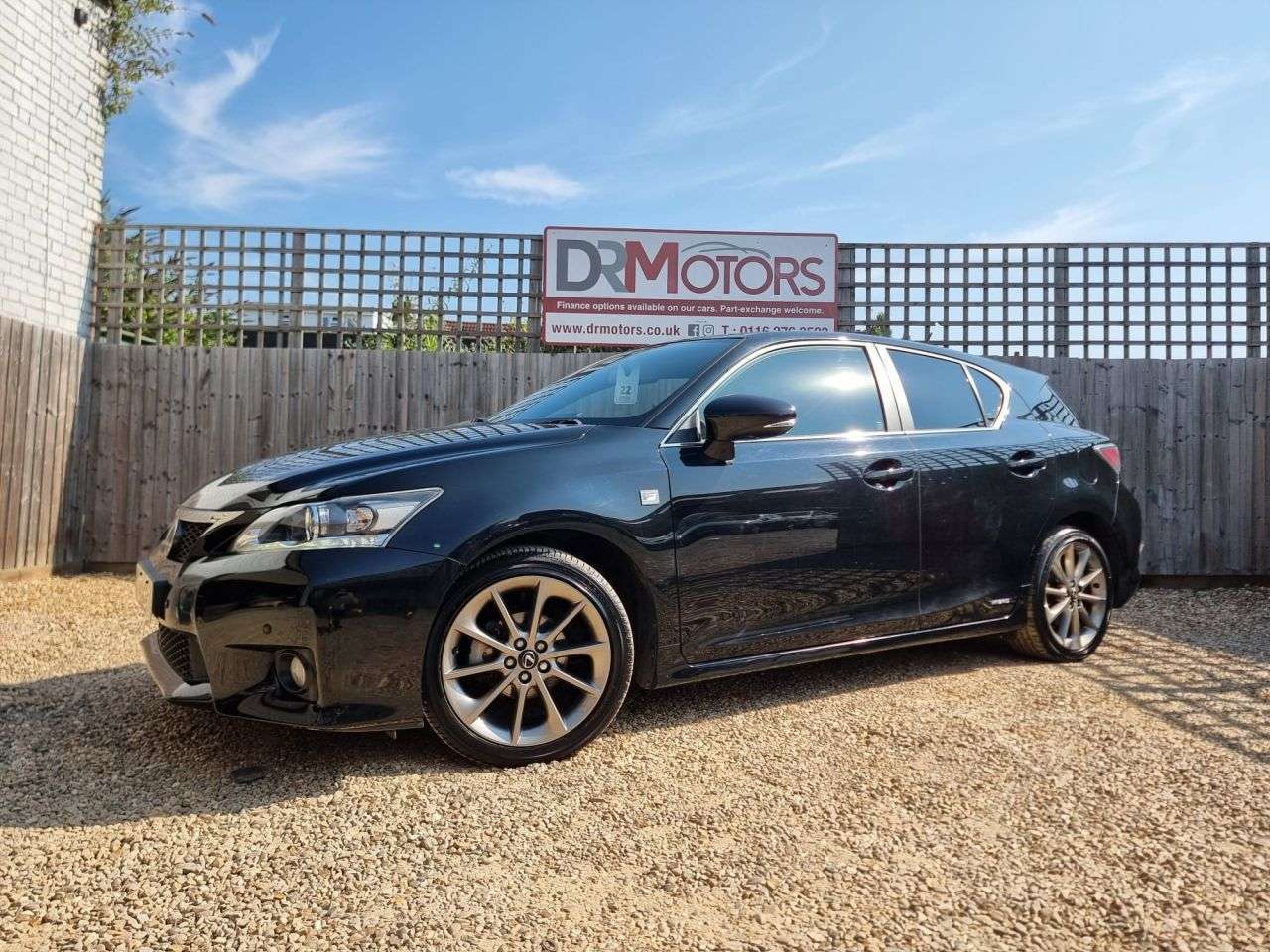 A 2012 LEXUS CT 1.8 200h F Sport Hatchback 5dr Petrol Hybrid CVT Euro 5 (s/s) (136 ps) SAT A 2012 LEXUS CT 1.8 200h F Sport Hatchback 5dr Petrol Hybrid CVT Euro 5 (s/s) (136 ps) SAT