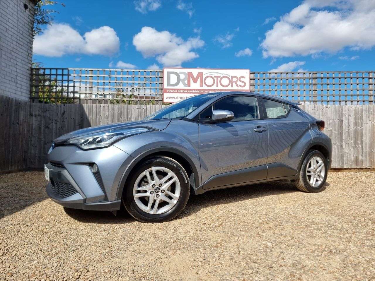 A 2023 TOYOTA C-HR 1.8 VVT-h GPF Icon SUV 5dr Petrol Hybrid CVT Euro 6 (s/s) (122 ps) R/CAMERA A 2023 TOYOTA C-HR 1.8 VVT-h GPF Icon SUV 5dr Petrol Hybrid CVT Euro 6 (s/s) (122 ps) R/CAMERA