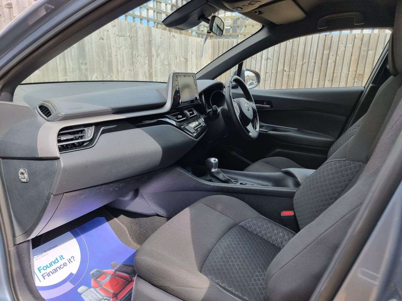2023 TOYOTA C-HR 2023 TOYOTA C-HR