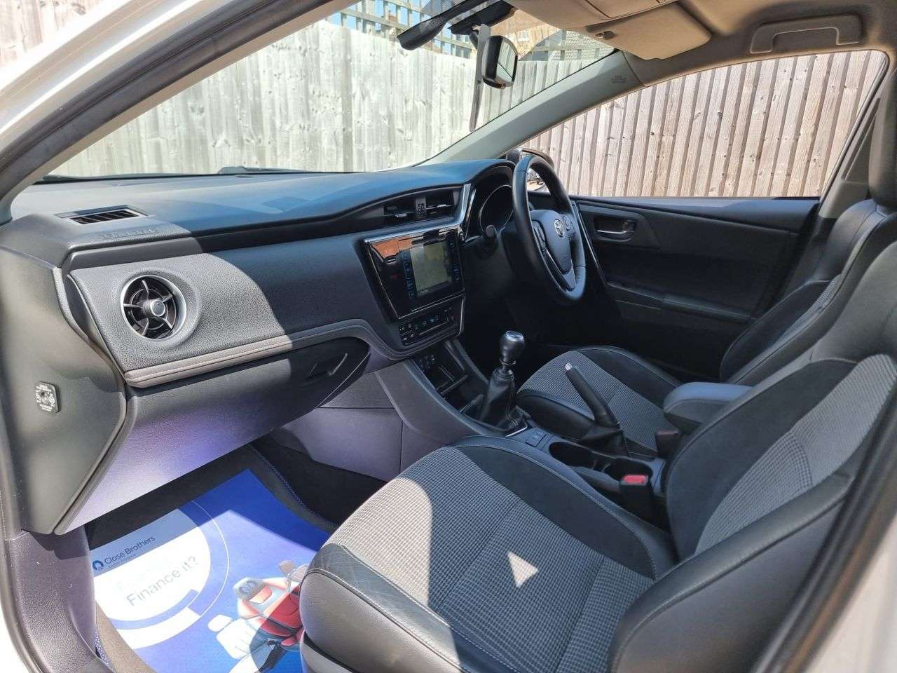 2017 TOYOTA AURIS 2017 TOYOTA AURIS