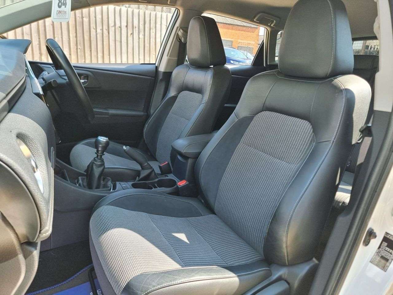 2017 TOYOTA AURIS 2017 TOYOTA AURIS