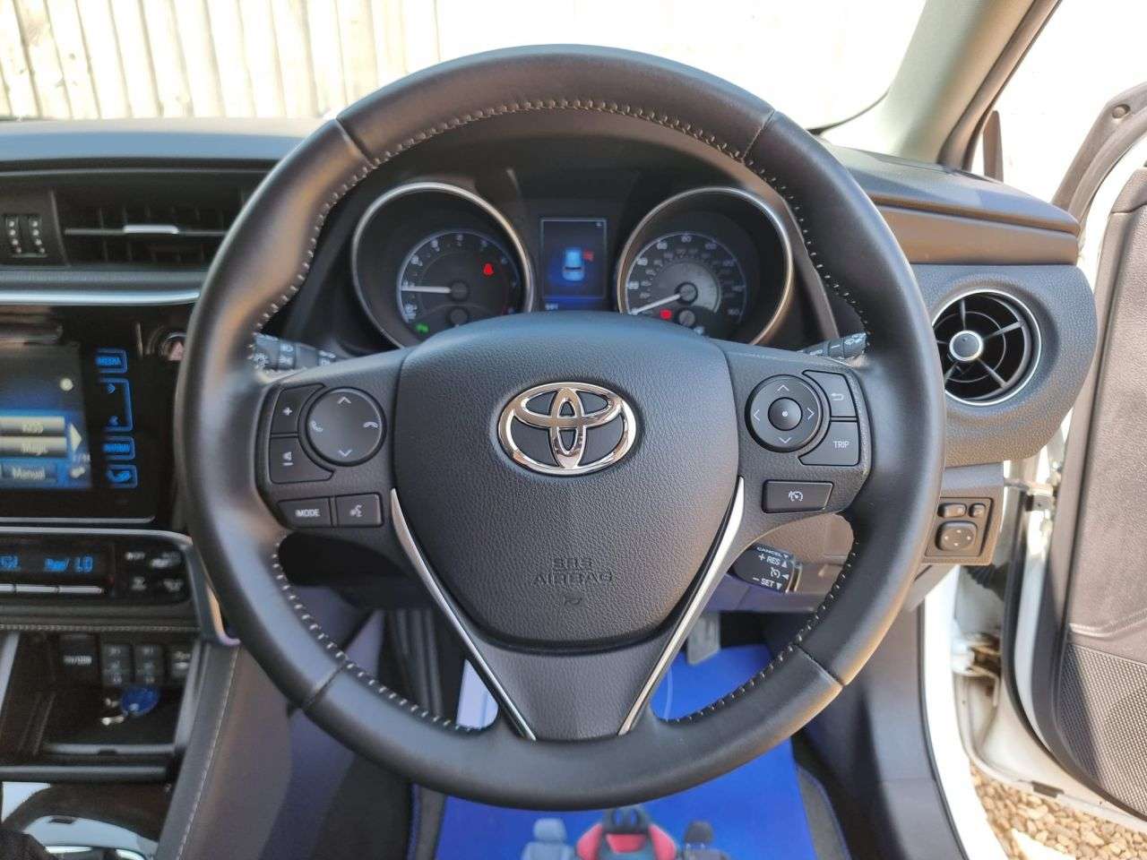 2017 TOYOTA AURIS 2017 TOYOTA AURIS
