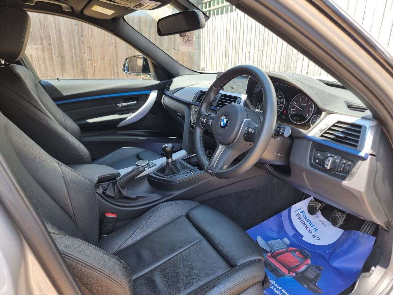 A 2019 BMW 3 SERIES 2.0 320d M Sport Touring 5dr Diesel Manual Euro 6 (s/s) (190 ps) SAT NAV + A 2019 BMW 3 SERIES 2.0 320d M Sport Touring 5dr Diesel Manual Euro 6 (s/s) (190 ps) SAT NAV +