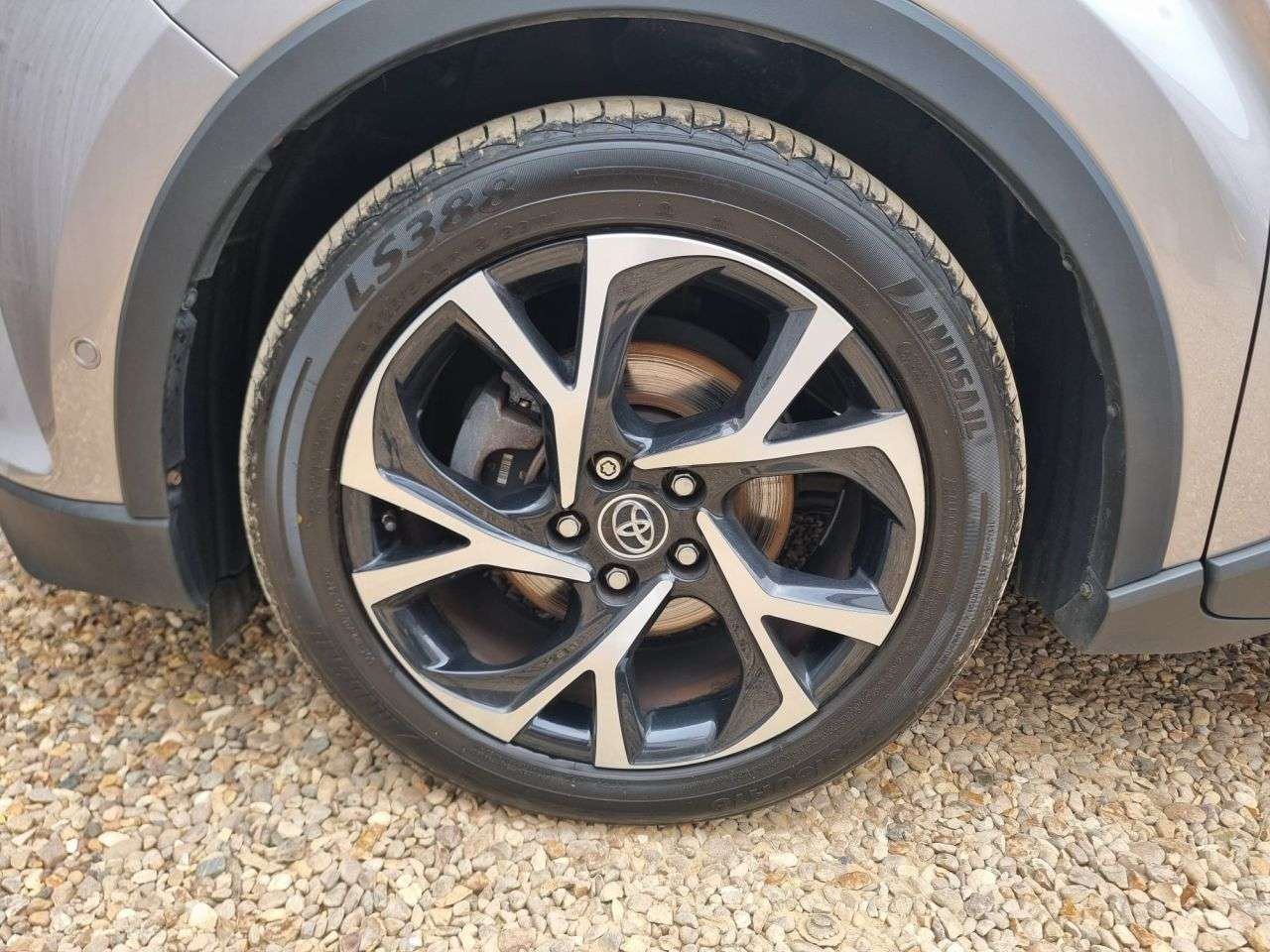 2019 TOYOTA C-HR 2019 TOYOTA C-HR