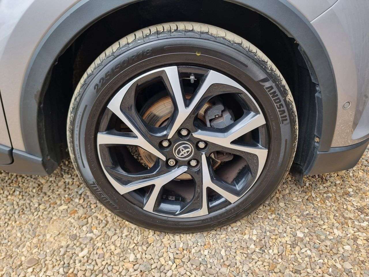 2019 TOYOTA C-HR 2019 TOYOTA C-HR