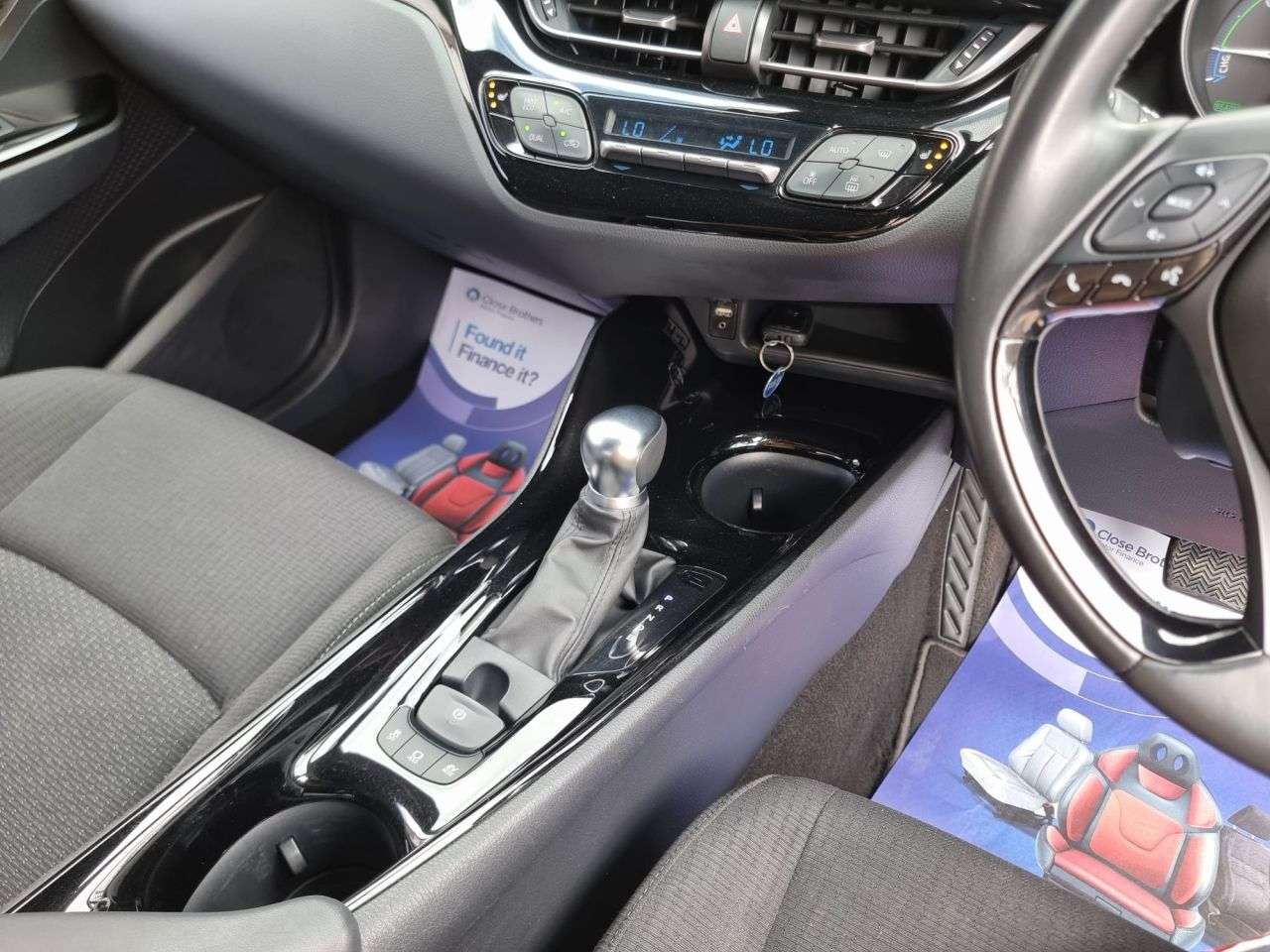 2019 TOYOTA C-HR 2019 TOYOTA C-HR