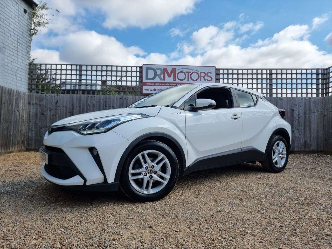 A 2021 TOYOTA C-HR 1.8 VVT-h GPF Icon SUV 5dr Petrol Hybrid CVT Euro 6 (s/s) (122 ps) R/CAMERA A 2021 TOYOTA C-HR 1.8 VVT-h GPF Icon SUV 5dr Petrol Hybrid CVT Euro 6 (s/s) (122 ps) R/CAMERA