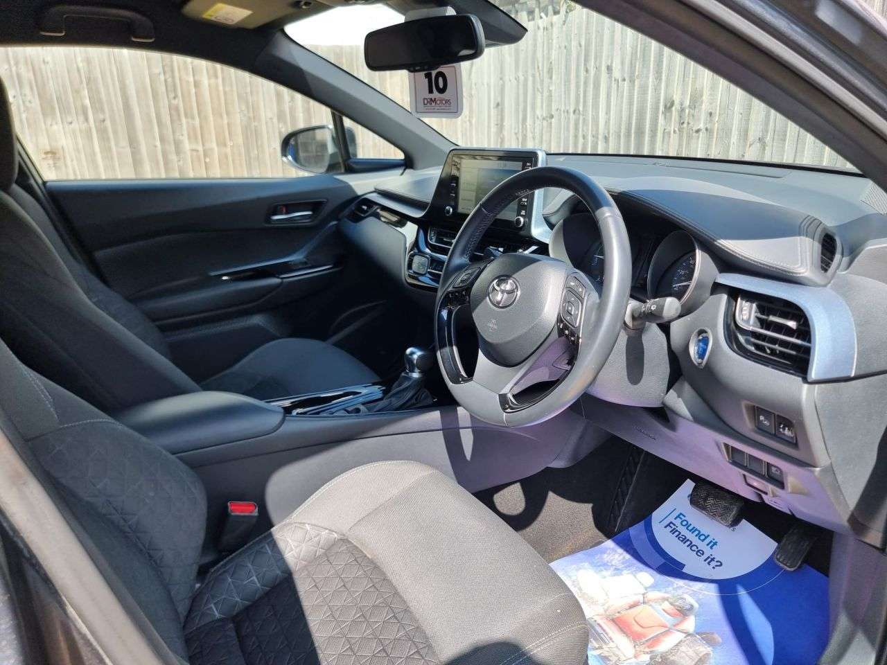 A 2021 TOYOTA C-HR 1.8 VVT-h GPF Design SUV 5dr Petrol Hybrid CVT Euro 6 (s/s) (122 ps) + SAT A 2021 TOYOTA C-HR 1.8 VVT-h GPF Design SUV 5dr Petrol Hybrid CVT Euro 6 (s/s) (122 ps) + SAT