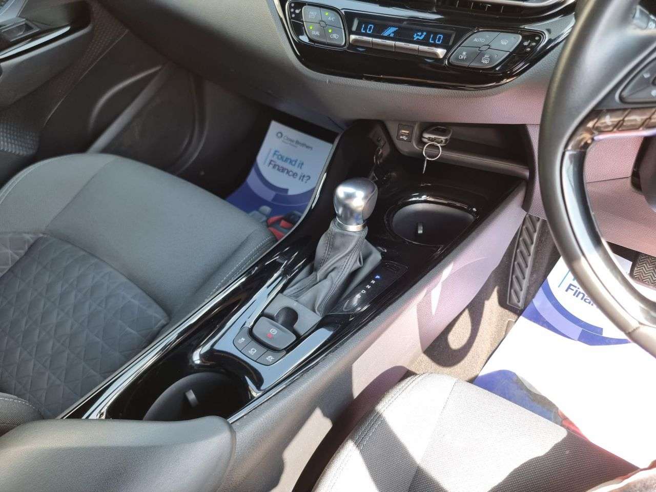2021 TOYOTA C-HR 2021 TOYOTA C-HR