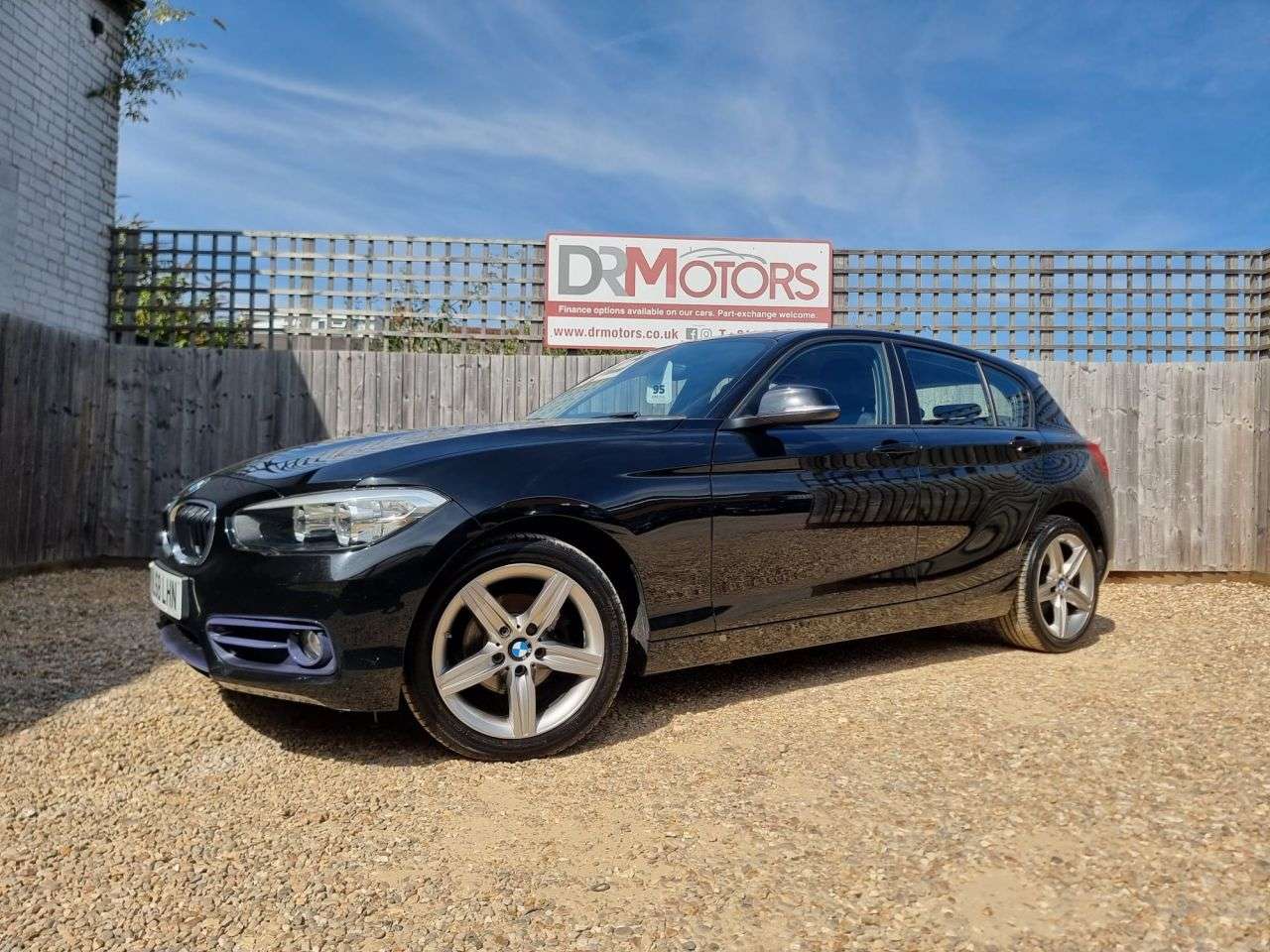 A 2018 BMW 1 SERIES 1.5 116d Sport Hatchback 5dr Diesel Manual Euro 6 (s/s) (116 ps) BLUETOOTH A 2018 BMW 1 SERIES 1.5 116d Sport Hatchback 5dr Diesel Manual Euro 6 (s/s) (116 ps) BLUETOOTH