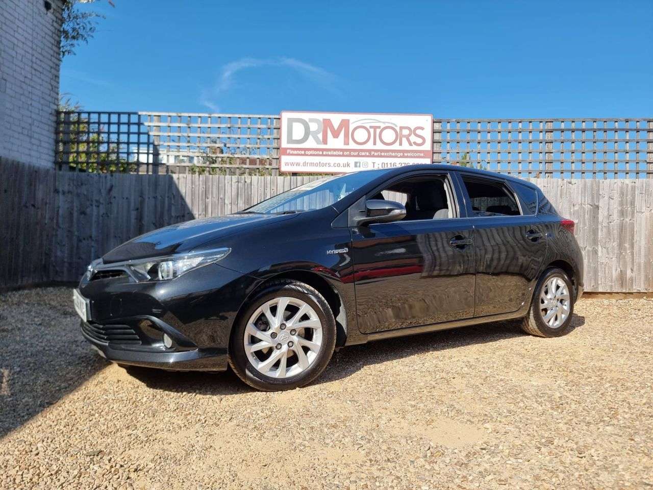 A 2016 TOYOTA AURIS 1.8 VVT-h Icon Hatchback 5dr Petrol Hybrid CVT Euro 6 (s/s) (Safety Sense) A 2016 TOYOTA AURIS 1.8 VVT-h Icon Hatchback 5dr Petrol Hybrid CVT Euro 6 (s/s) (Safety Sense)