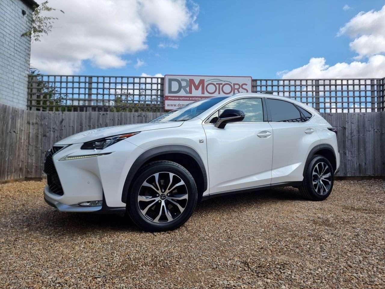 A 2015 LEXUS NX 2.0 200t F Sport SUV 5dr Petrol Auto 4WD Euro 6 (238 ps) SAT NAV + R/CAMERA A 2015 LEXUS NX 2.0 200t F Sport SUV 5dr Petrol Auto 4WD Euro 6 (238 ps) SAT NAV + R/CAMERA