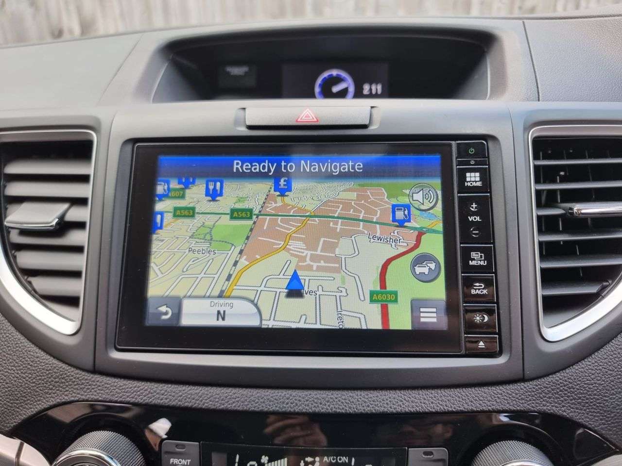 A 2017 HONDA CR-V 1.6 i-DTEC SE Plus Navi SUV 5dr Diesel Manual 4WD Euro 6 (s/s) (160 ps) + S A 2017 HONDA CR-V 1.6 i-DTEC SE Plus Navi SUV 5dr Diesel Manual 4WD Euro 6 (s/s) (160 ps) + S