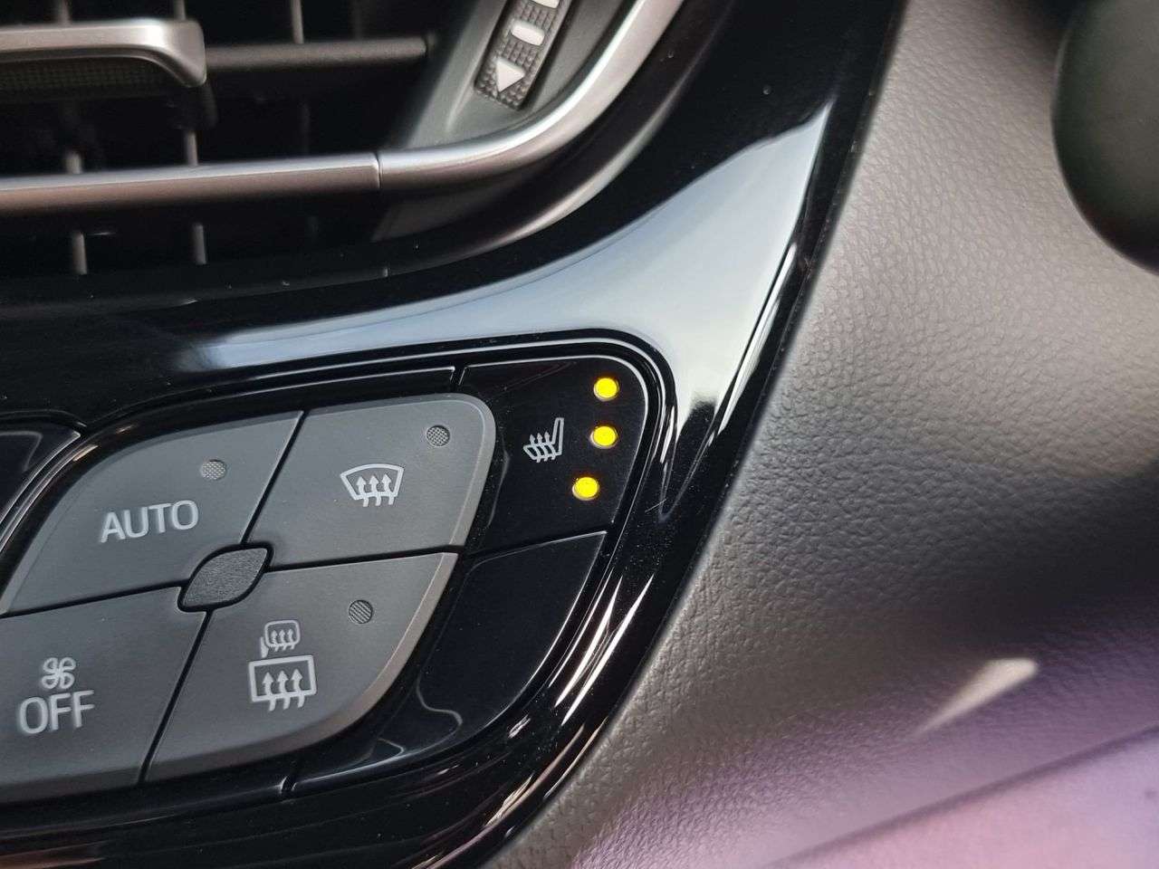 2018 TOYOTA C-HR 2018 TOYOTA C-HR