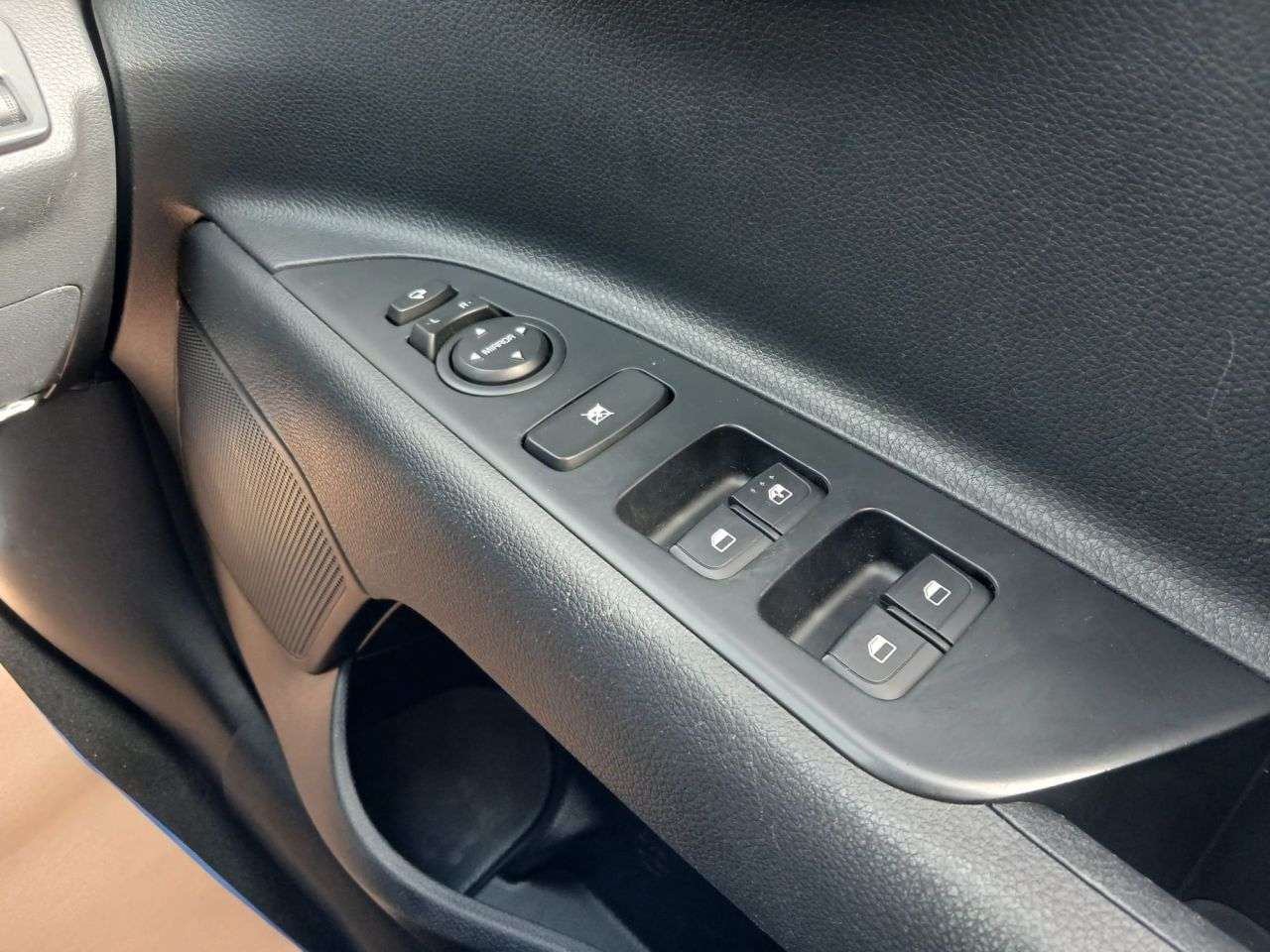 2023 KIA STONIC 2023 KIA STONIC
