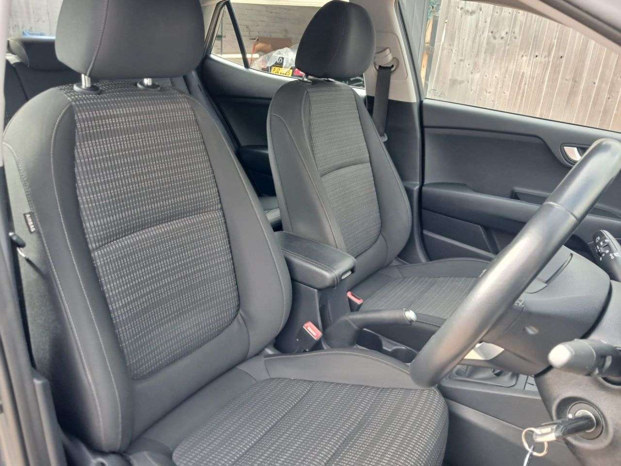 2023 KIA STONIC 2023 KIA STONIC