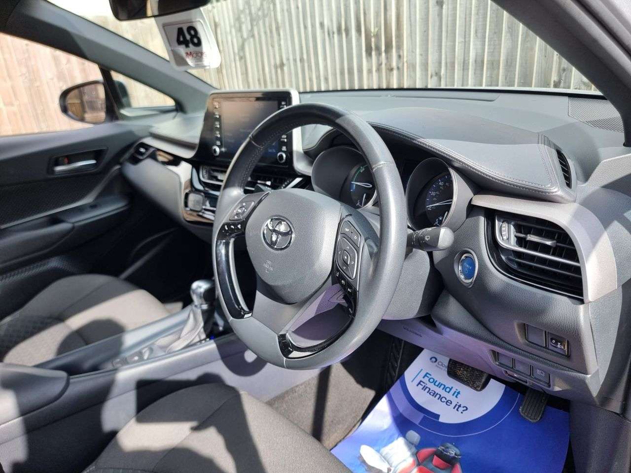 A 2023 TOYOTA C-HR 1.8 VVT-h GPF Icon SUV 5dr Petrol Hybrid CVT Euro 6 (s/s) (122 ps) R/CAMERA A 2023 TOYOTA C-HR 1.8 VVT-h GPF Icon SUV 5dr Petrol Hybrid CVT Euro 6 (s/s) (122 ps) R/CAMERA