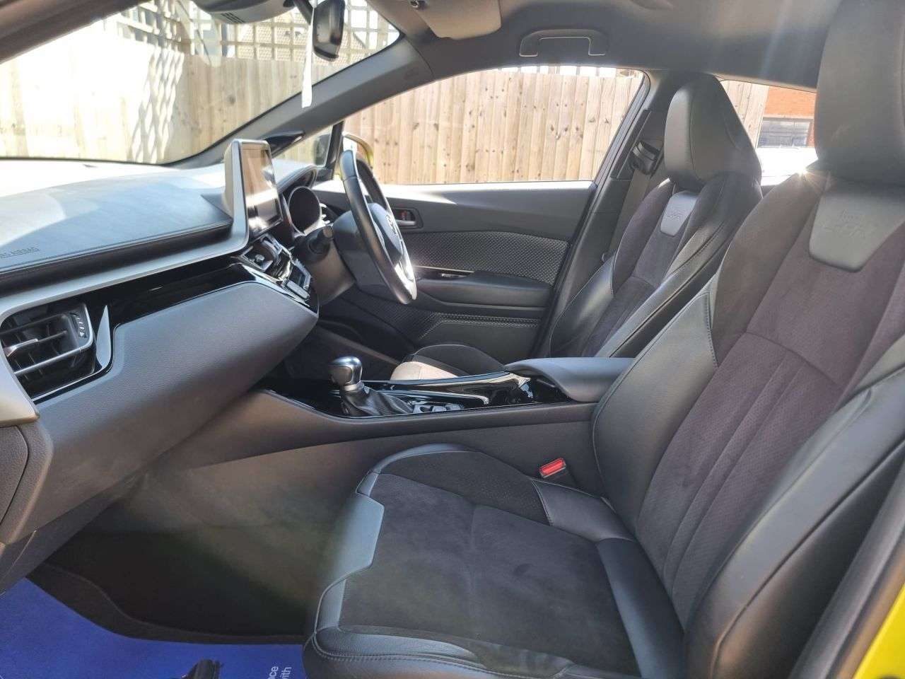 2019 TOYOTA C-HR 2019 TOYOTA C-HR