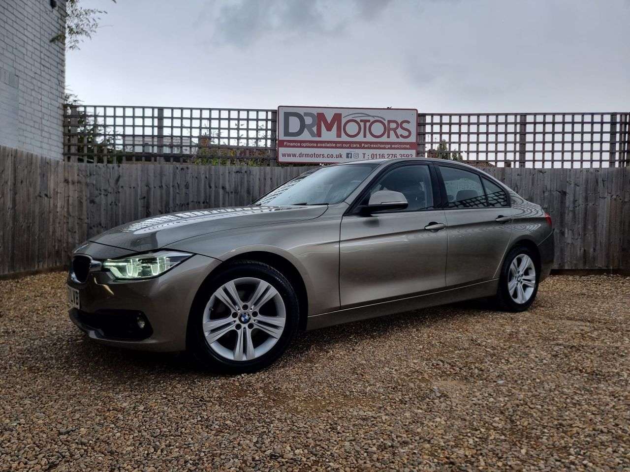 A 2017 BMW 3 SERIES 2.0 316d Sport Saloon 4dr Diesel Manual Euro 6 (s/s) (116 ps) SAT NAV + BLU A 2017 BMW 3 SERIES 2.0 316d Sport Saloon 4dr Diesel Manual Euro 6 (s/s) (116 ps) SAT NAV + BLU