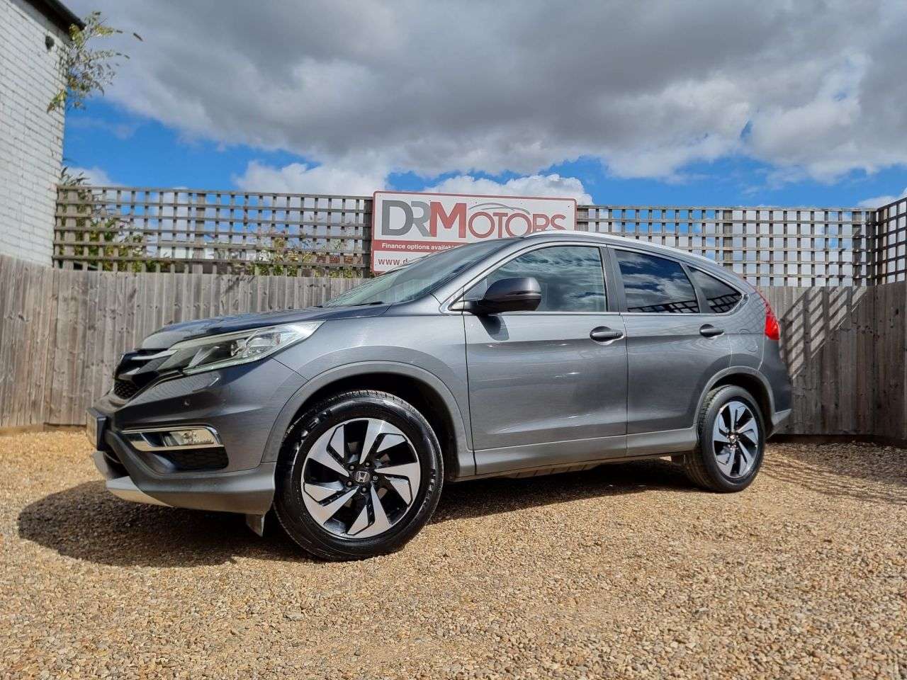 A 2016 HONDA CR-V 2.0 i-VTEC EX SUV 5dr Petrol Manual 4WD Euro 6 (s/s) (155 ps) + SAT NAV + R A 2016 HONDA CR-V 2.0 i-VTEC EX SUV 5dr Petrol Manual 4WD Euro 6 (s/s) (155 ps) + SAT NAV + R