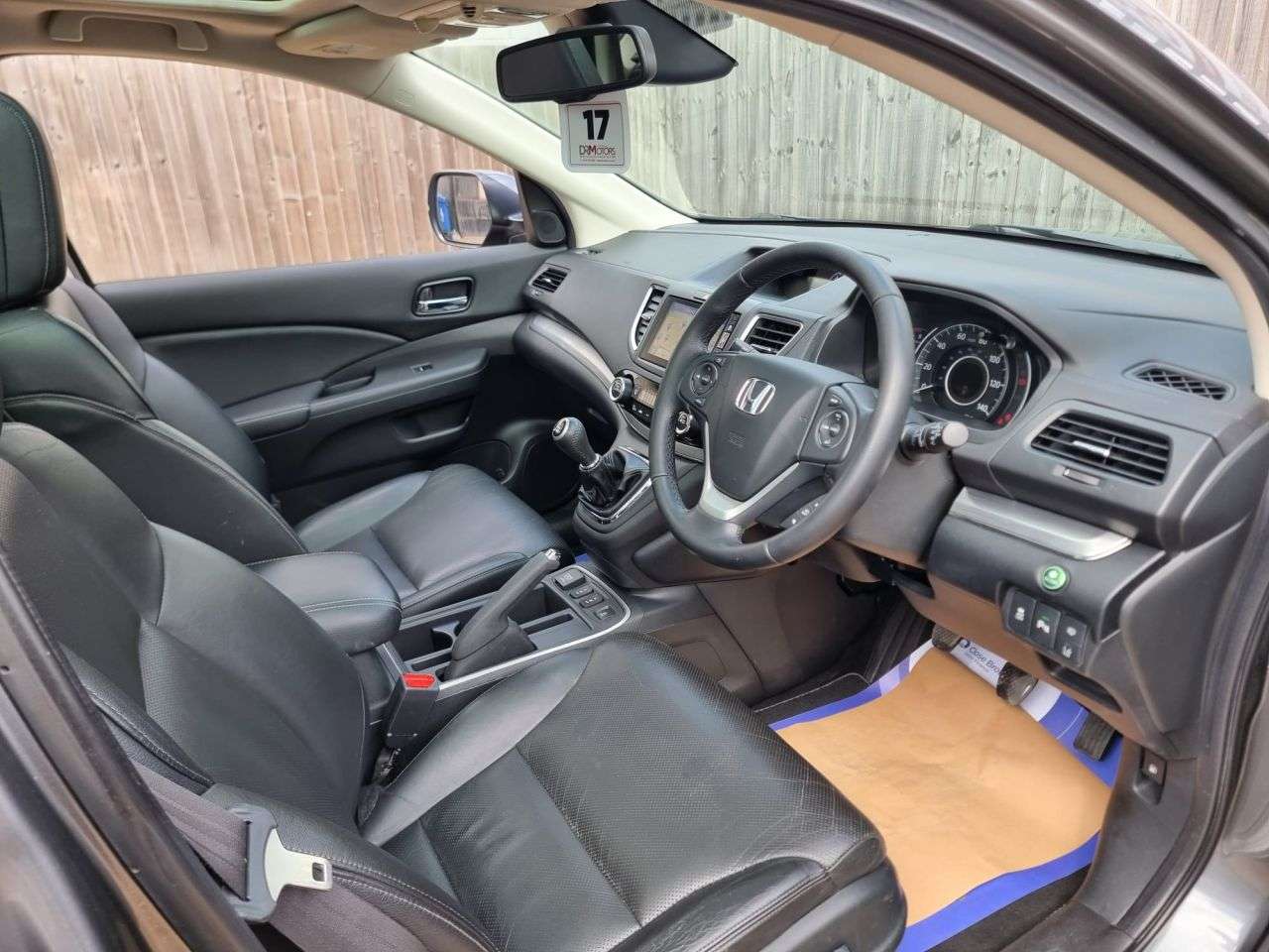 A 2016 HONDA CR-V 2.0 i-VTEC EX SUV 5dr Petrol Manual 4WD Euro 6 (s/s) (155 ps) + SAT NAV + R A 2016 HONDA CR-V 2.0 i-VTEC EX SUV 5dr Petrol Manual 4WD Euro 6 (s/s) (155 ps) + SAT NAV + R