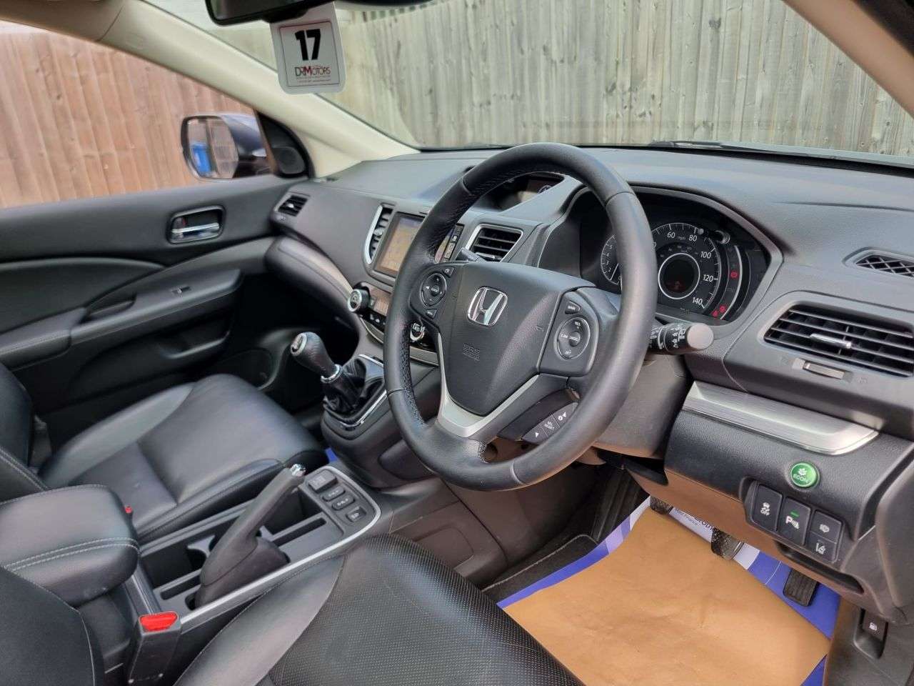 A 2016 HONDA CR-V 2.0 i-VTEC EX SUV 5dr Petrol Manual 4WD Euro 6 (s/s) (155 ps) + SAT NAV + R A 2016 HONDA CR-V 2.0 i-VTEC EX SUV 5dr Petrol Manual 4WD Euro 6 (s/s) (155 ps) + SAT NAV + R