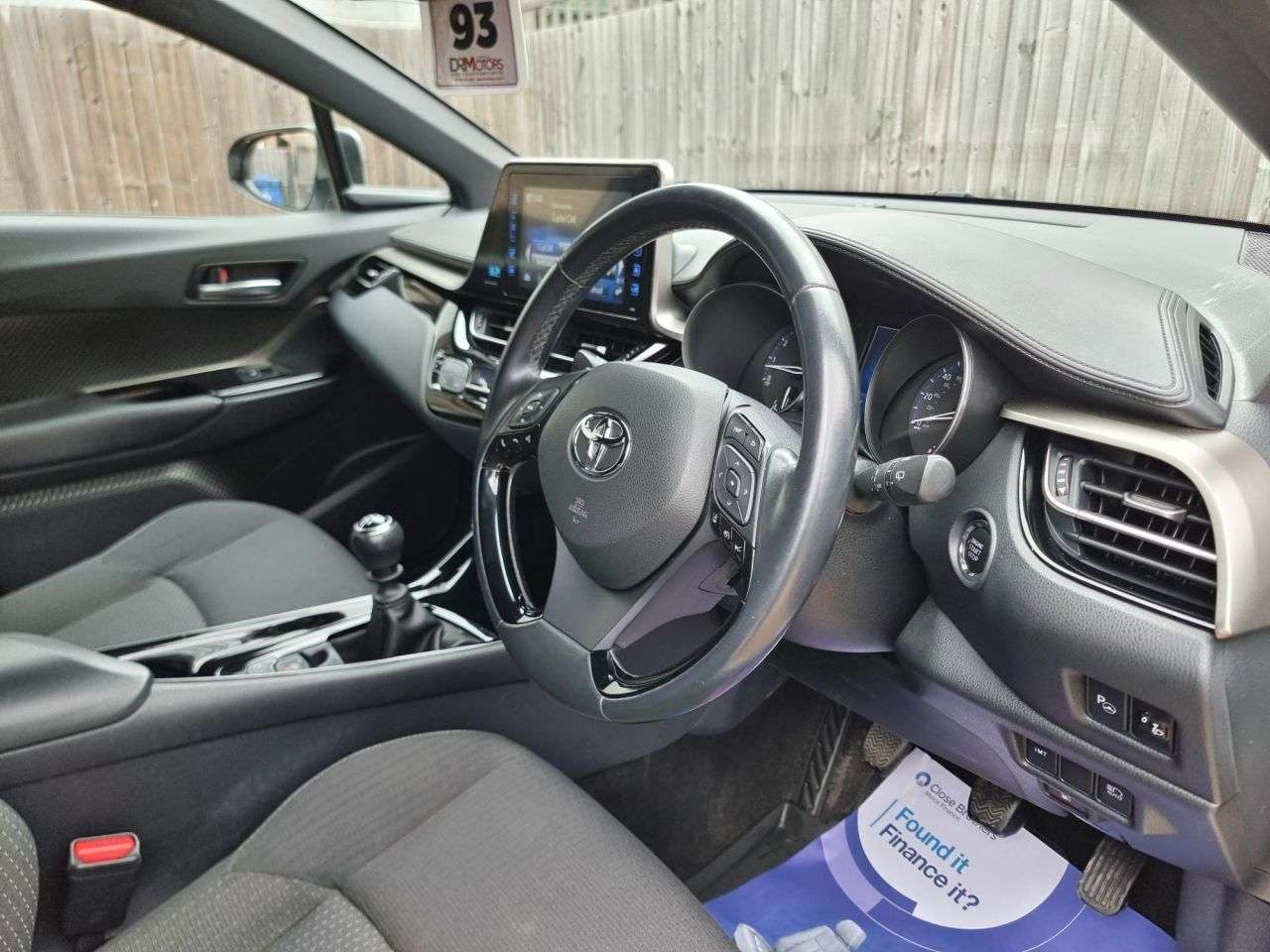 A 2018 TOYOTA C-HR 1.2 VVT-i Design SUV 5dr Petrol Manual Euro 6 (s/s) (116 ps) SAT NAV + SENS A 2018 TOYOTA C-HR 1.2 VVT-i Design SUV 5dr Petrol Manual Euro 6 (s/s) (116 ps) SAT NAV + SENS