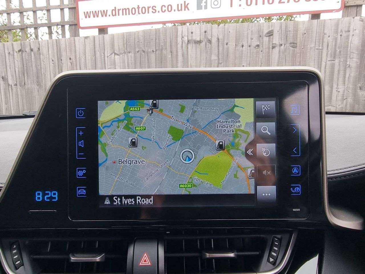 A 2018 TOYOTA C-HR 1.2 VVT-i Design SUV 5dr Petrol Manual Euro 6 (s/s) (116 ps) SAT NAV + SENS A 2018 TOYOTA C-HR 1.2 VVT-i Design SUV 5dr Petrol Manual Euro 6 (s/s) (116 ps) SAT NAV + SENS