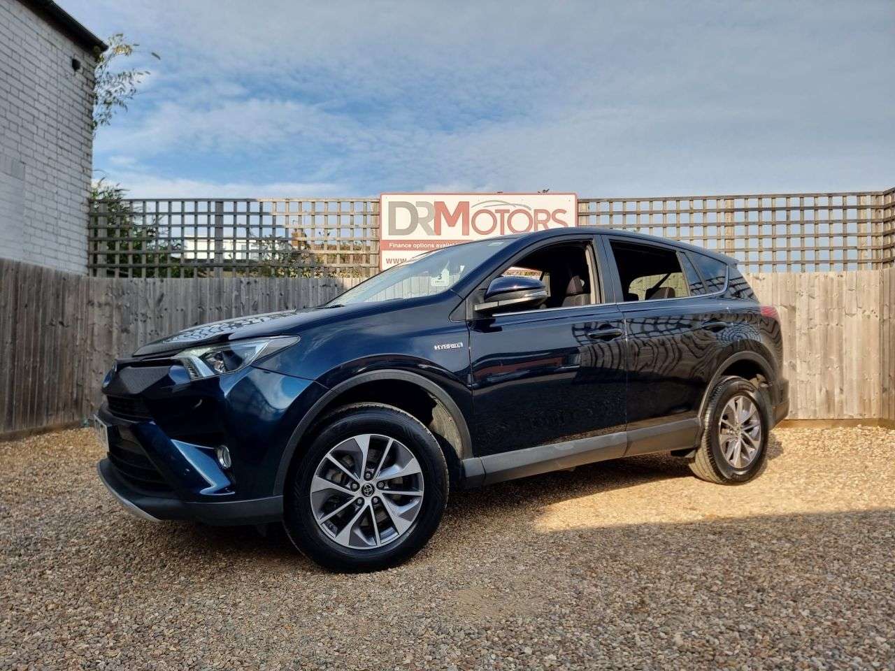 A 2019 TOYOTA RAV4 2.5 VVT-h Icon SUV 5dr Petrol Hybrid CVT Euro 6 (s/s) (197 ps) + SAT NAV+ R A 2019 TOYOTA RAV4 2.5 VVT-h Icon SUV 5dr Petrol Hybrid CVT Euro 6 (s/s) (197 ps) + SAT NAV+ R
