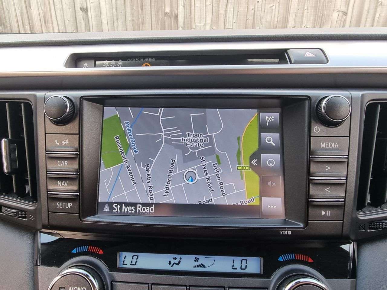 A 2019 TOYOTA RAV4 2.5 VVT-h Icon SUV 5dr Petrol Hybrid CVT Euro 6 (s/s) (197 ps) + SAT NAV+ R A 2019 TOYOTA RAV4 2.5 VVT-h Icon SUV 5dr Petrol Hybrid CVT Euro 6 (s/s) (197 ps) + SAT NAV+ R