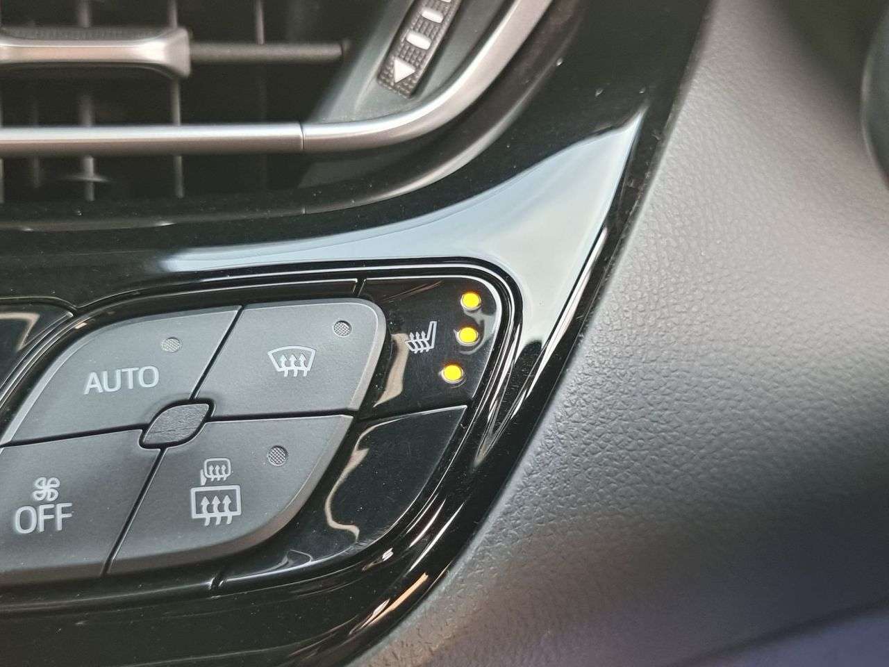 2019 TOYOTA C-HR 2019 TOYOTA C-HR