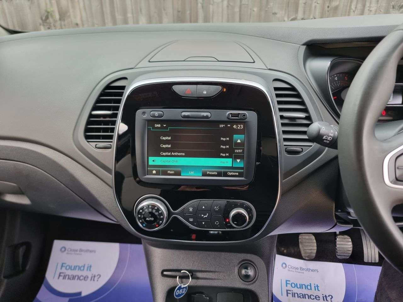 2019 RENAULT CAPTUR 2019 RENAULT CAPTUR