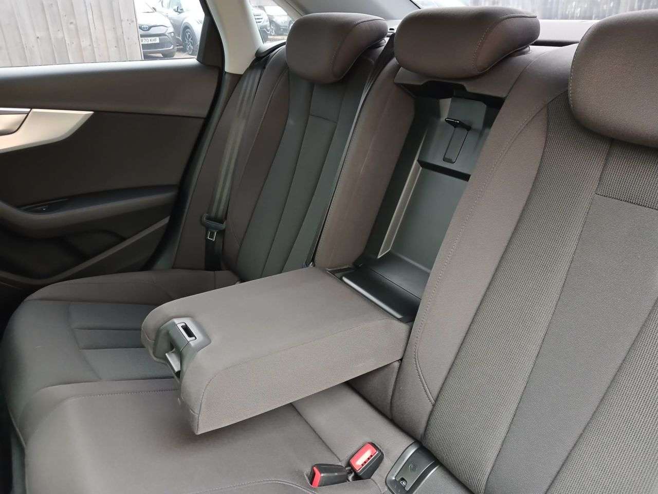 2016 AUDI A4 2016 AUDI A4