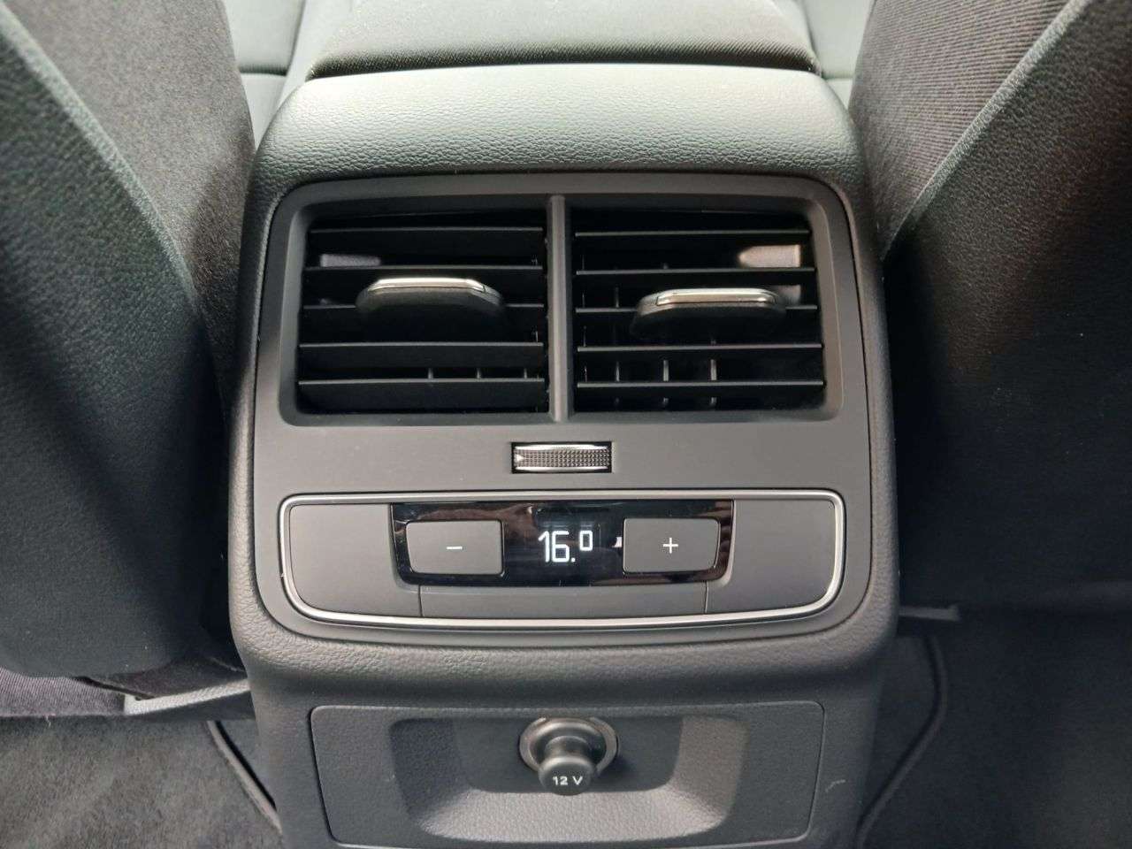2016 AUDI A4 2016 AUDI A4
