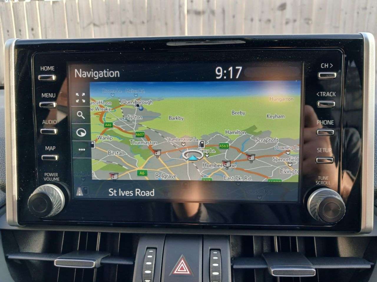 A 2019 TOYOTA RAV4 2.5 VVT-h Dynamic SUV 5dr Petrol Hybrid CVT 4WD Euro 6 (s/s) (222 ps) + SAT A 2019 TOYOTA RAV4 2.5 VVT-h Dynamic SUV 5dr Petrol Hybrid CVT 4WD Euro 6 (s/s) (222 ps) + SAT