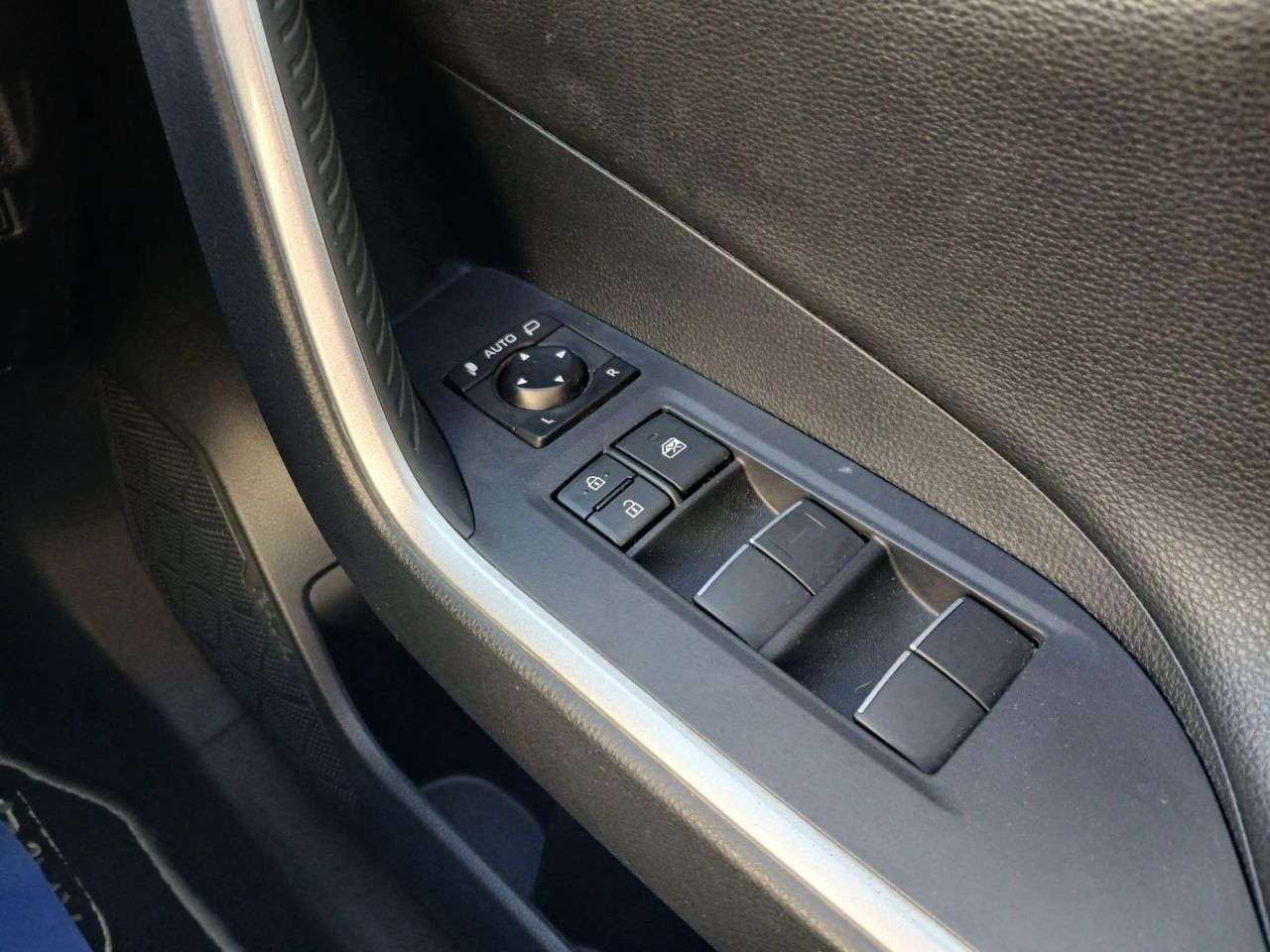 2019 TOYOTA RAV4 2019 TOYOTA RAV4