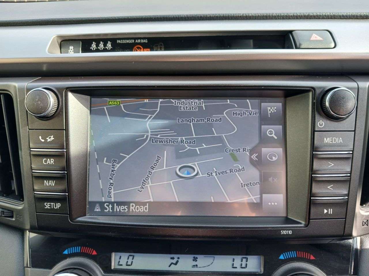 A 2017 TOYOTA RAV4 2.5 VVT-h Business Edition Plus SUV 5dr Petrol Hybrid CVT Euro 6 (s/s) (Saf A 2017 TOYOTA RAV4 2.5 VVT-h Business Edition Plus SUV 5dr Petrol Hybrid CVT Euro 6 (s/s) (Saf