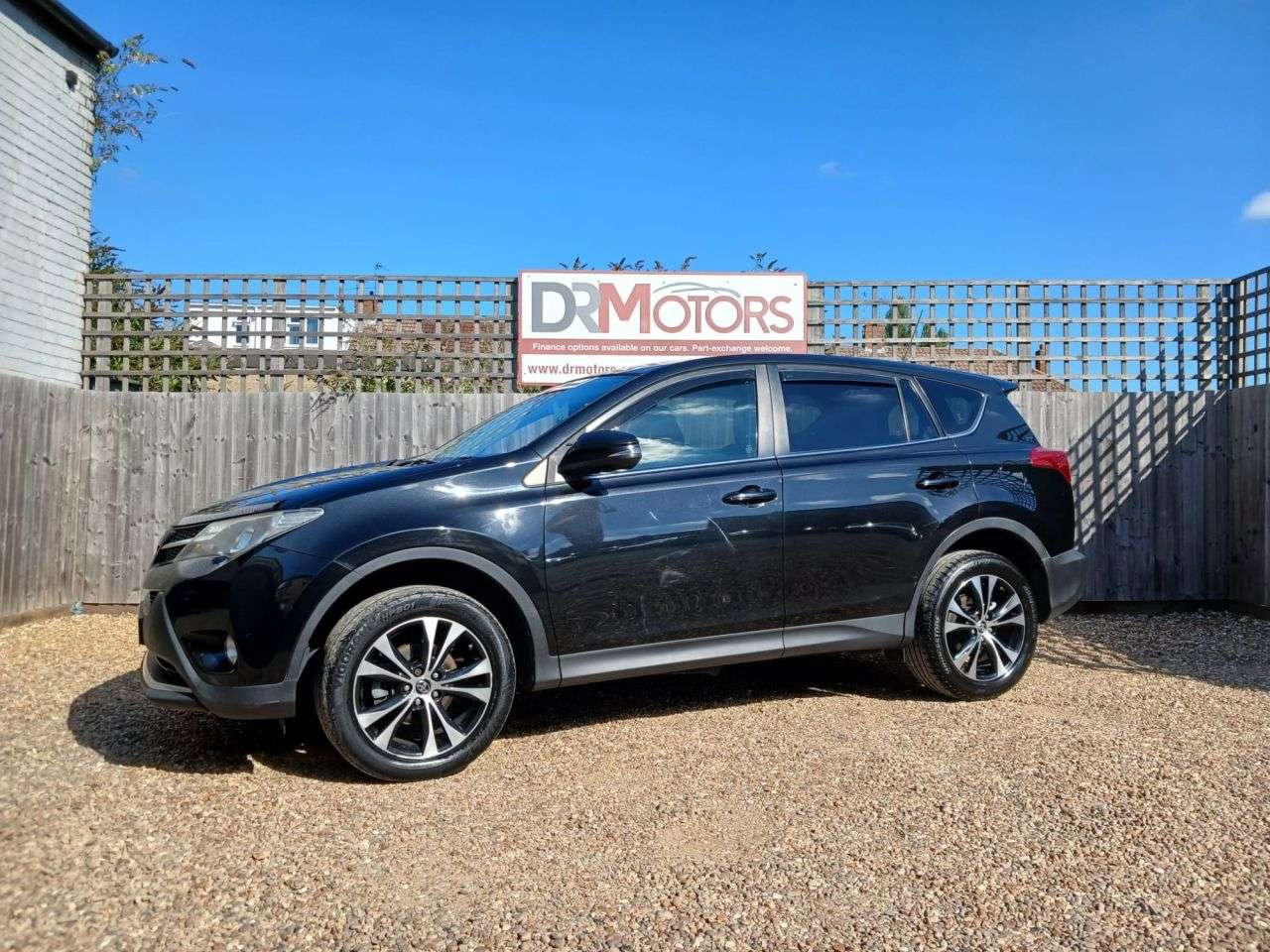 A 2014 TOYOTA RAV4 2.0 D-4D Icon SUV 5dr Diesel Manual 2WD Euro 5 (s/s) (124 ps) SAT NAV + R/C A 2014 TOYOTA RAV4 2.0 D-4D Icon SUV 5dr Diesel Manual 2WD Euro 5 (s/s) (124 ps) SAT NAV + R/C