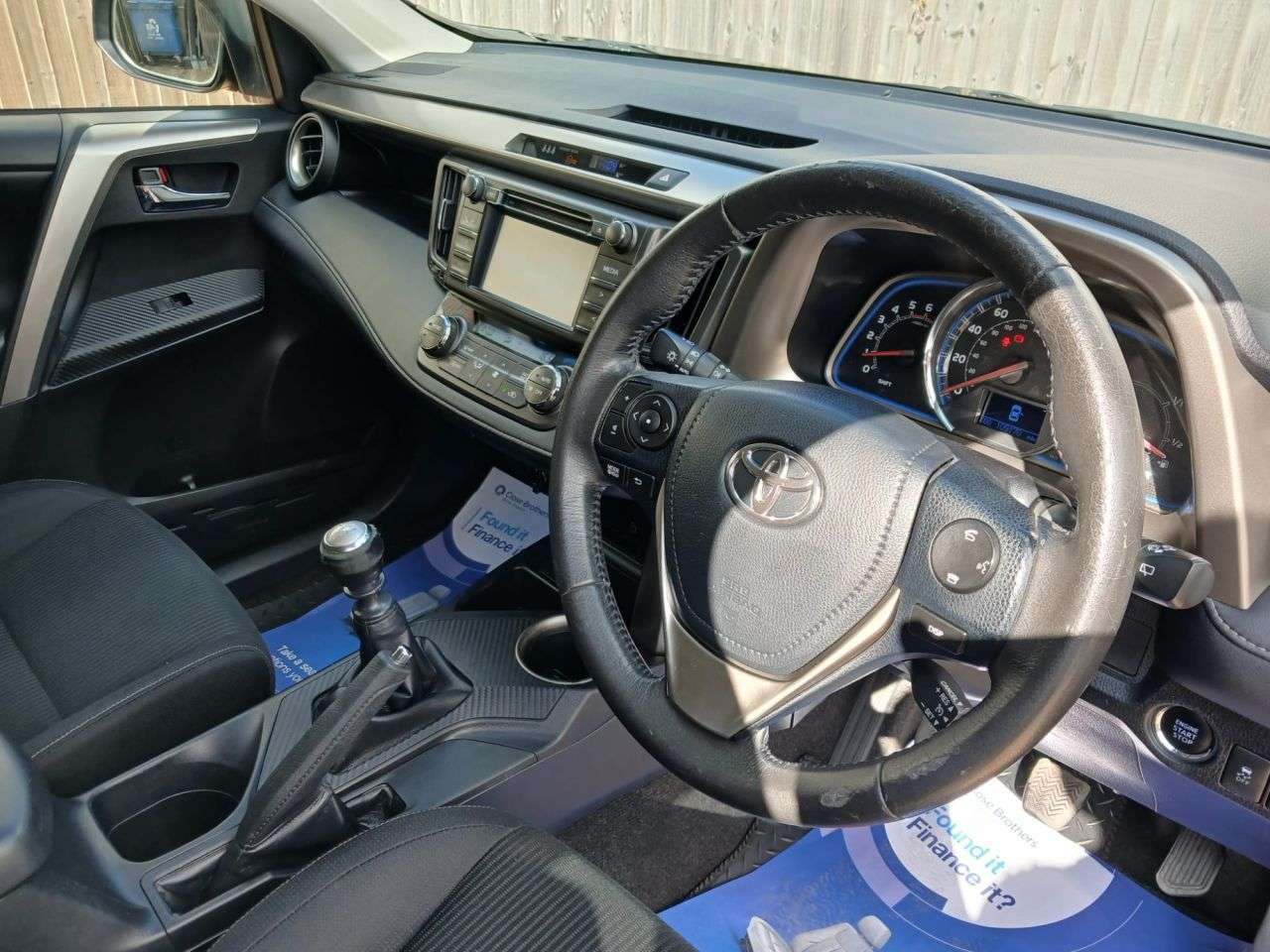 A 2014 TOYOTA RAV4 2.0 D-4D Icon SUV 5dr Diesel Manual 2WD Euro 5 (s/s) (124 ps) SAT NAV + R/C A 2014 TOYOTA RAV4 2.0 D-4D Icon SUV 5dr Diesel Manual 2WD Euro 5 (s/s) (124 ps) SAT NAV + R/C