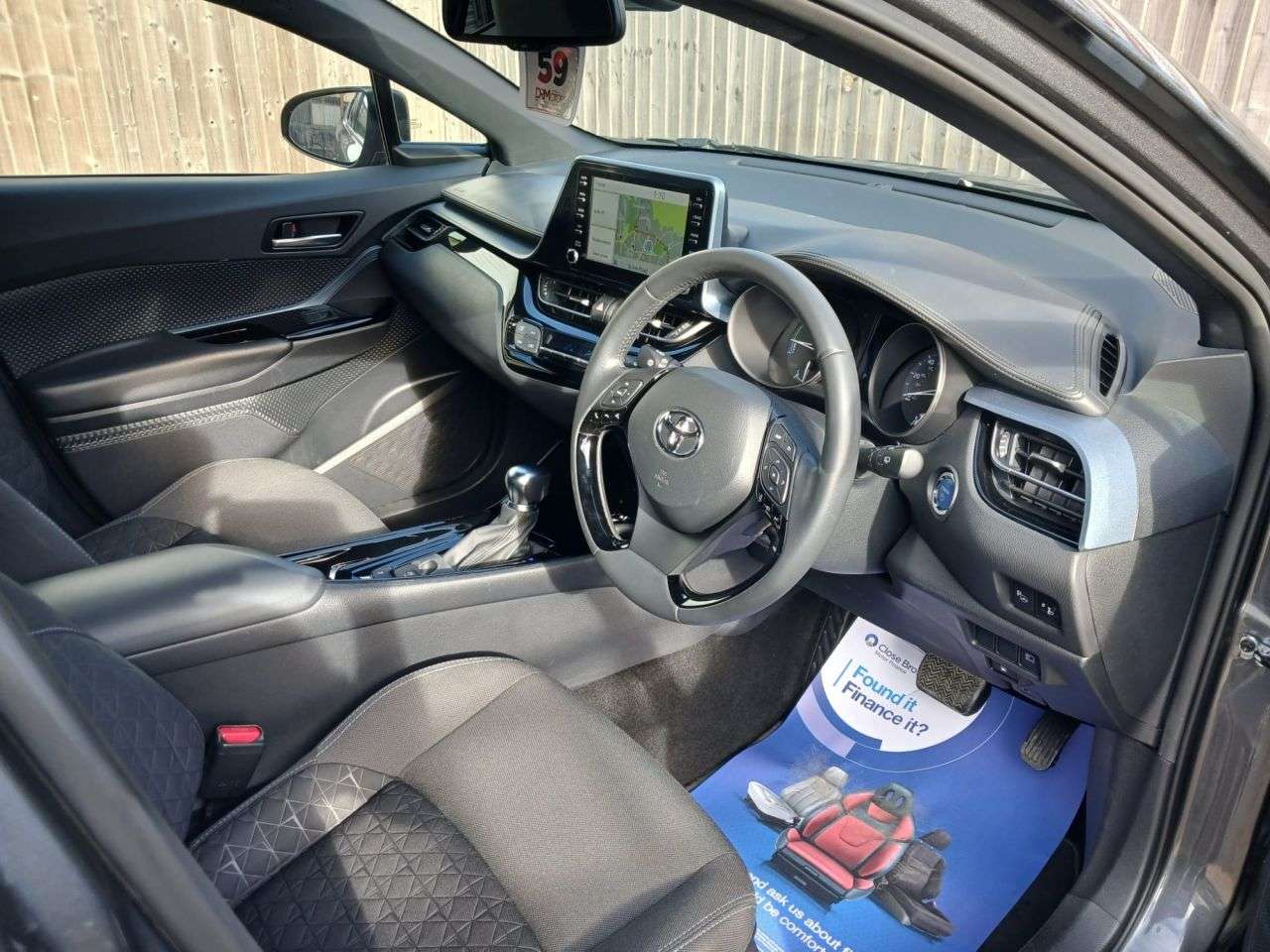 A 2020 TOYOTA C-HR 1.8 VVT-h Design SUV 5dr Petrol Hybrid CVT Euro 6 (s/s) (122 ps) 1 OWNER+ S A 2020 TOYOTA C-HR 1.8 VVT-h Design SUV 5dr Petrol Hybrid CVT Euro 6 (s/s) (122 ps) 1 OWNER+ S