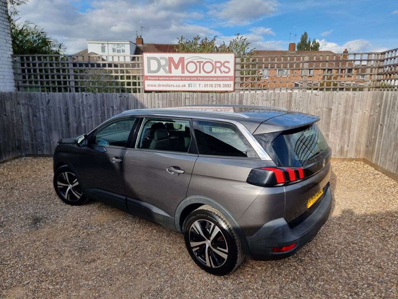 2019 PEUGEOT 5008 2019 PEUGEOT 5008