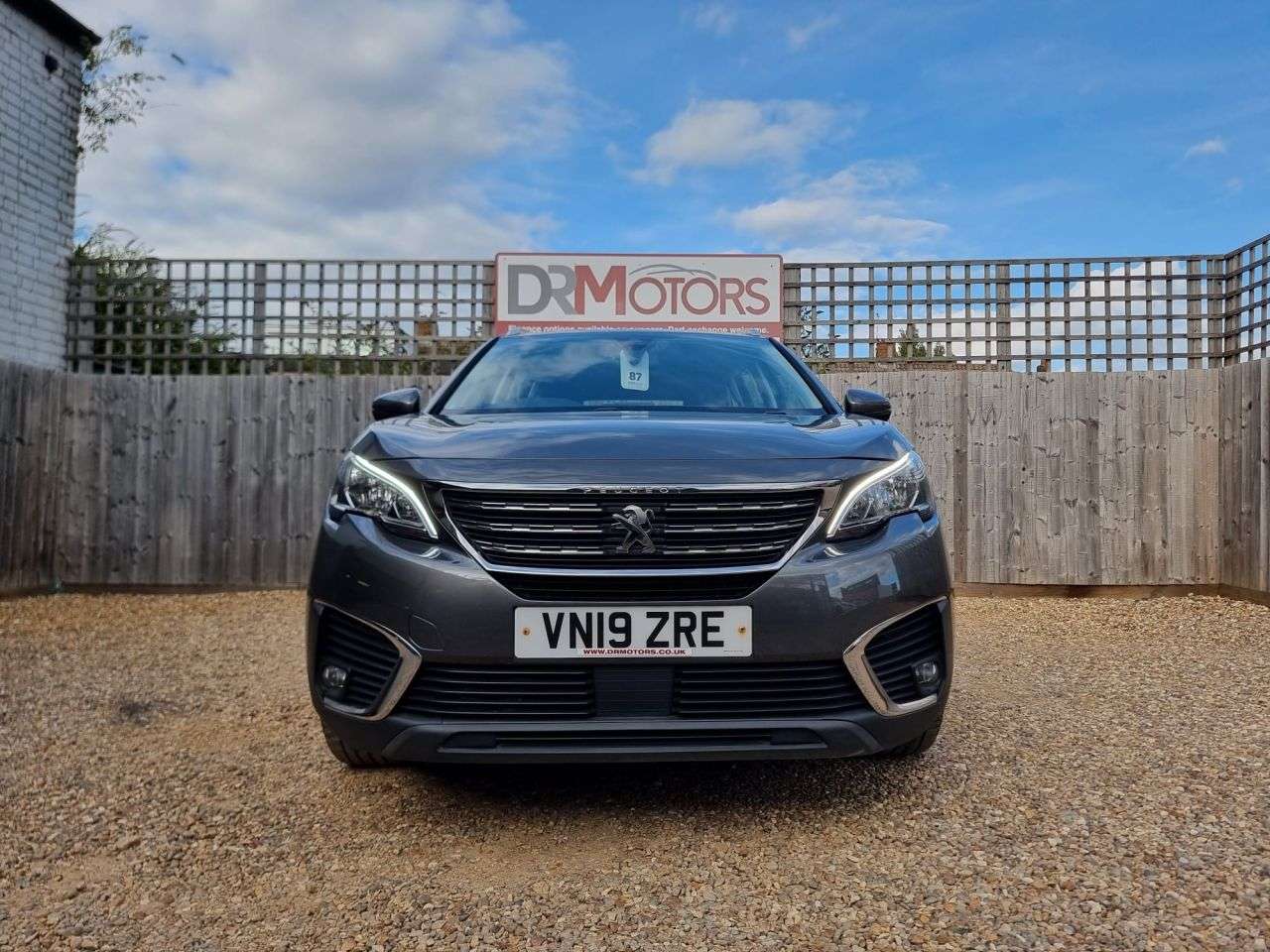 2019 PEUGEOT 5008 2019 PEUGEOT 5008