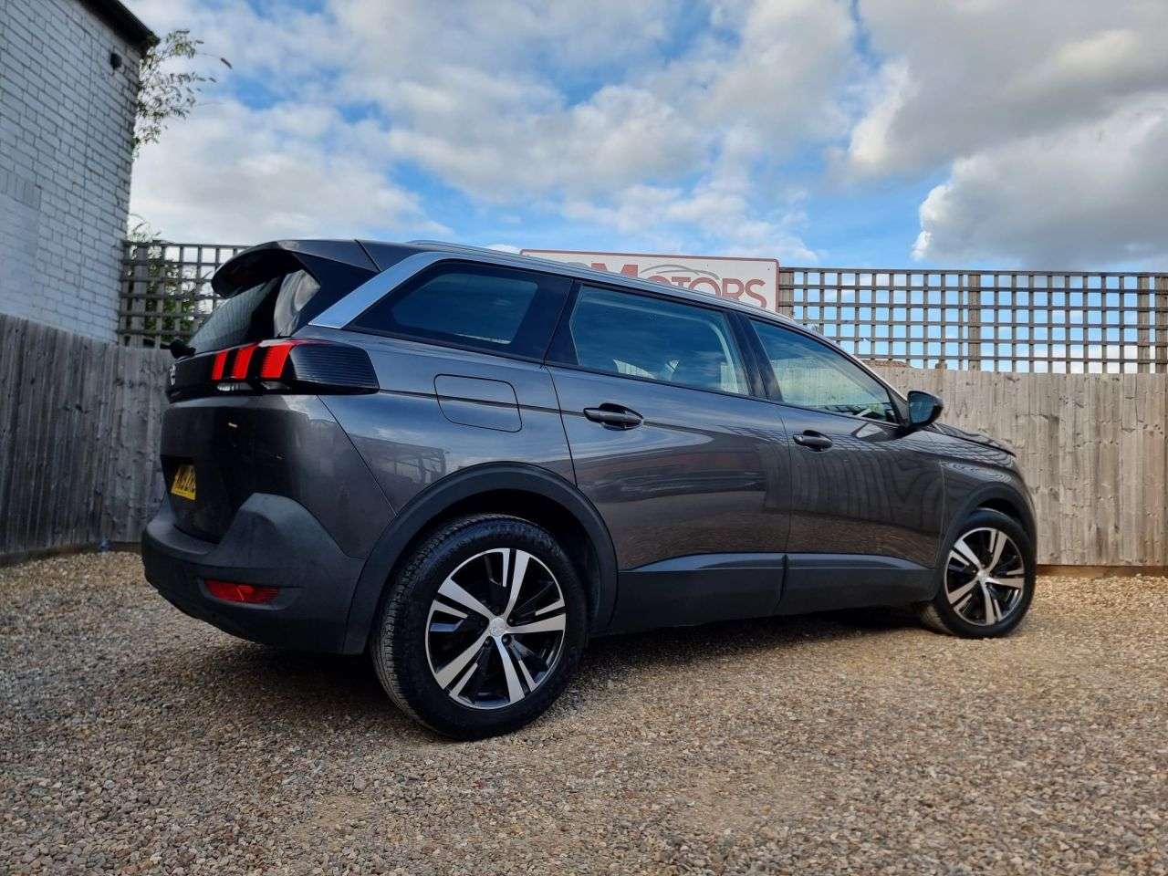2019 PEUGEOT 5008 2019 PEUGEOT 5008