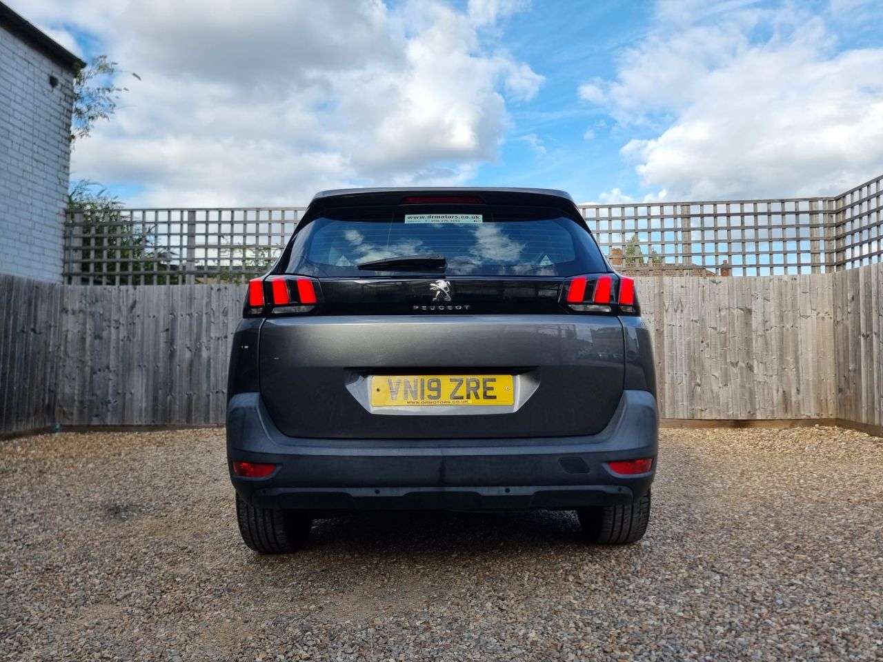 2019 PEUGEOT 5008 2019 PEUGEOT 5008